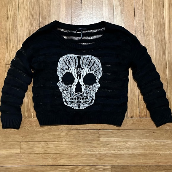 Skull sweater with see through details - Picture 1 of 5